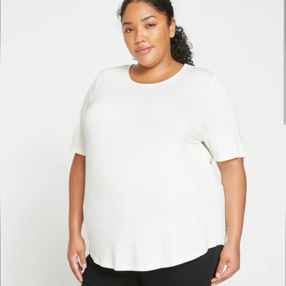 Universal Standard Lily Liquid Jersey Crew Neck Stovepipe Tee